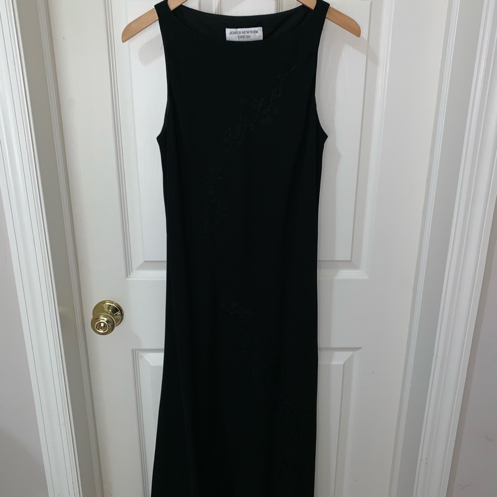 The perfect little black dress